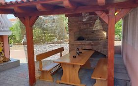 Apartmani L&L Povljana